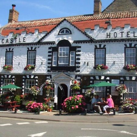 Castle Hotel Downham Market Buitenkant foto