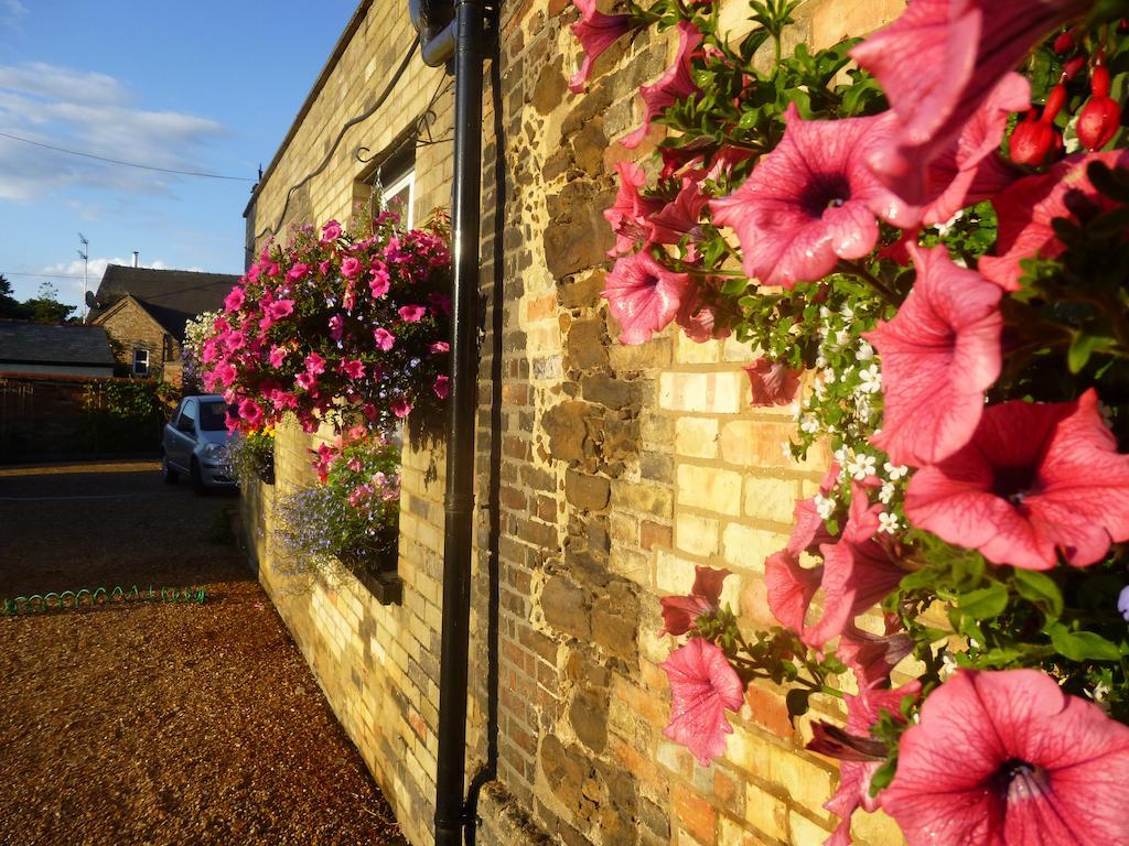 Castle Hotel Downham Market Buitenkant foto